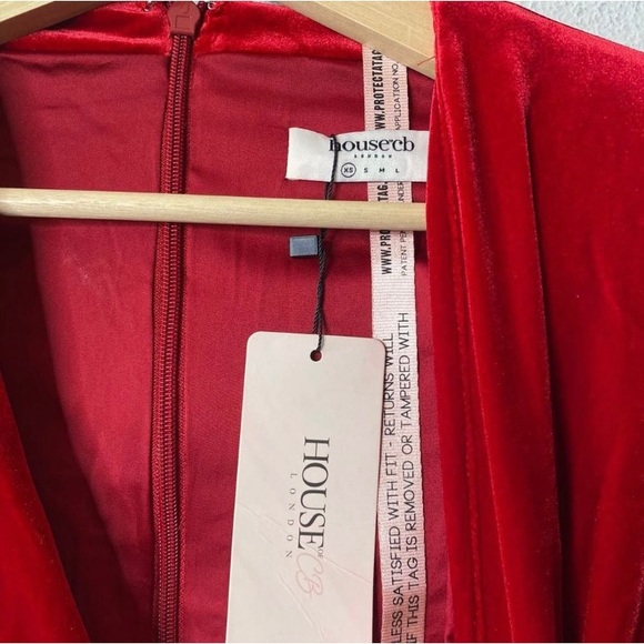 House Of CB Red Velvet Farrah Dress. NWT. Size XSmall. - Picture 9 of 12